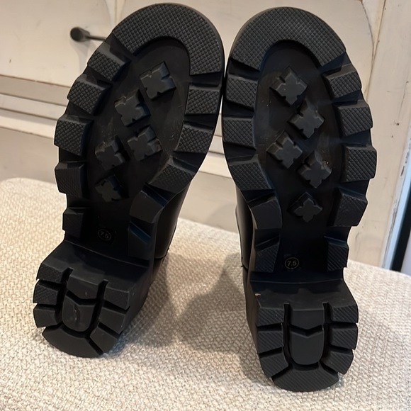 Steve Madden Chelsea Boots 7.5 - Picture 3 of 7